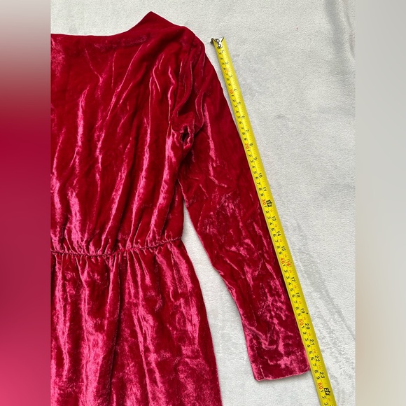 Beltaine Womens Valentina Red Velvet Holiday Party Cocktail Wrap Dress, Size S - Picture 6 of 7